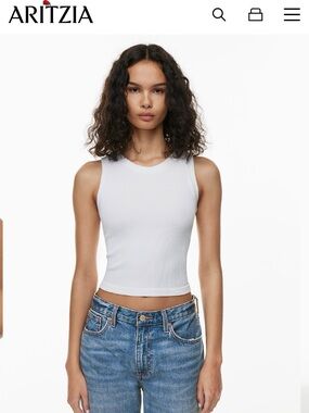 Aritzia seamless ribbed tank in size medium